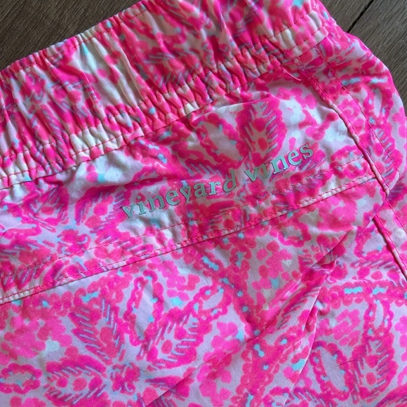 Vineyard Vines Performance Short - Picture 3 of 6